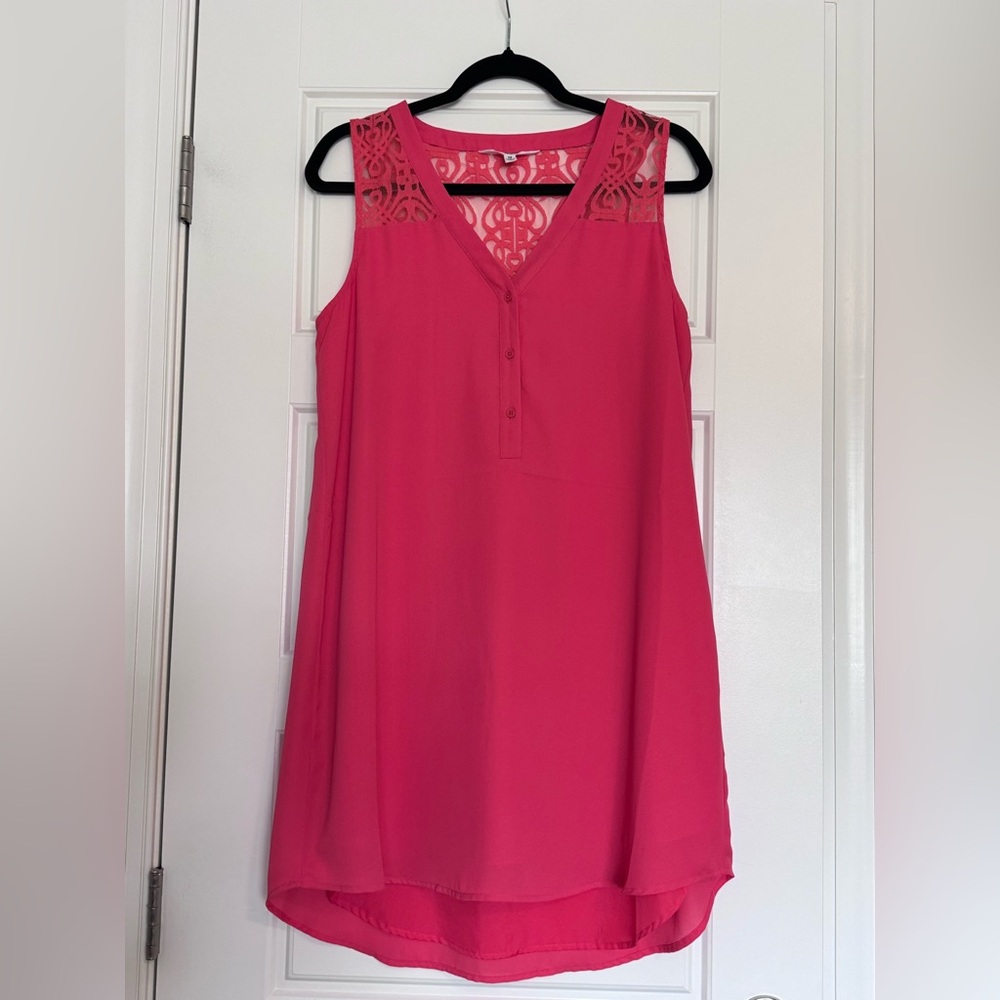 BB Dakota Coral Lace Detail Lined Shift Dress - Sz M